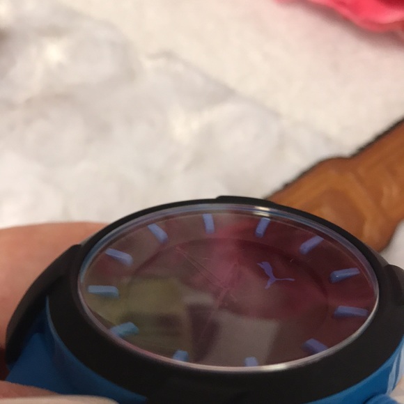 New Men’s PUMA Silicone Watch 45 mm 3 hand movements blue/black - Picture 15 of 16